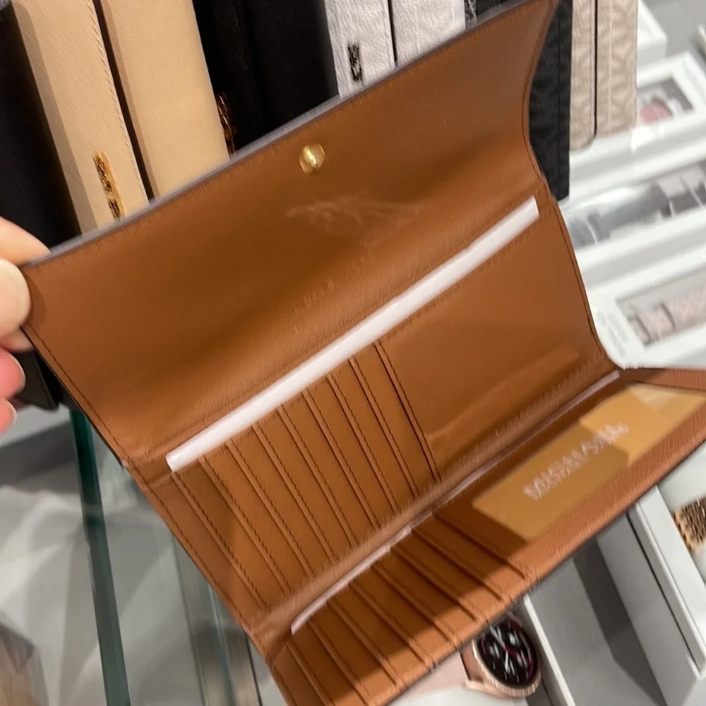 MICHAEL KORS JET SET TRAVEL LARGE TRIFOLD WALLET LUGGAGE COLOR